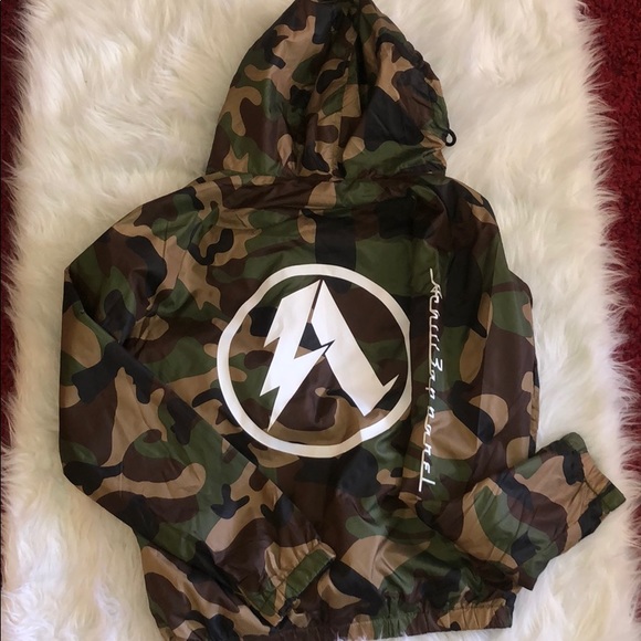 Jackets & Blazers - NEW Camo ZIP down wind breaker Jackets & Blazers - NEW Camo ZIP down wind breaker